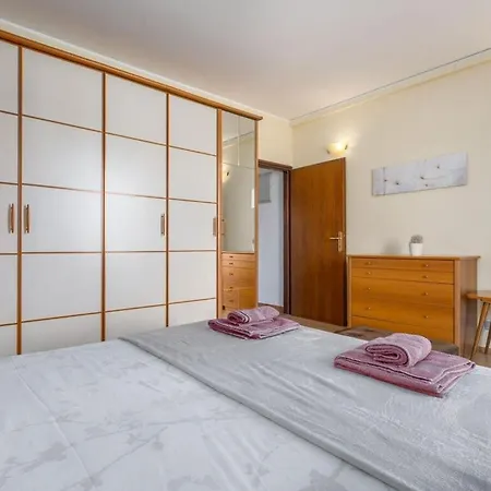 Dora Comfortable Ferienhaus *